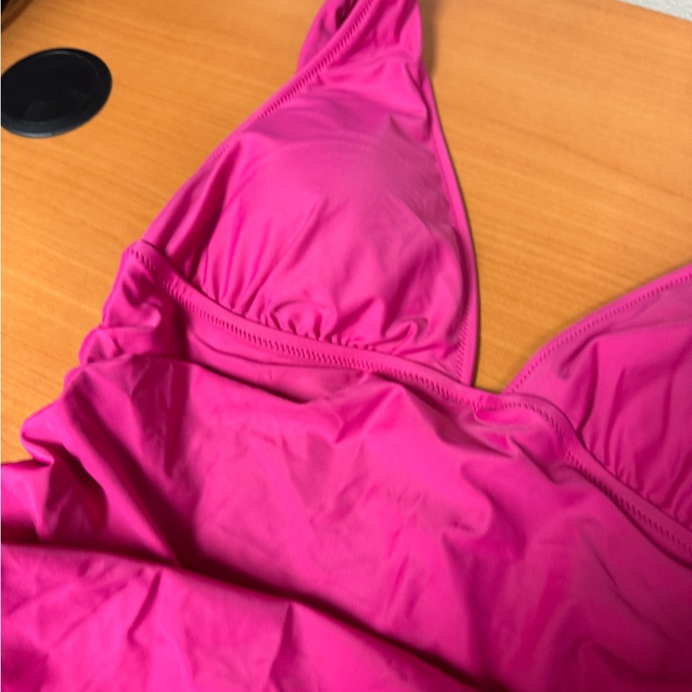 Runched V-Neck One Piece - Picture 8 of 10